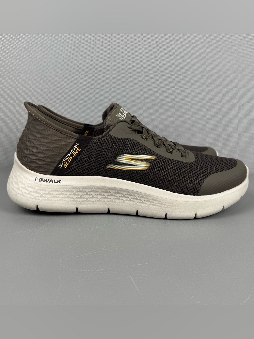 Excellent condition…wear creases and scuffs